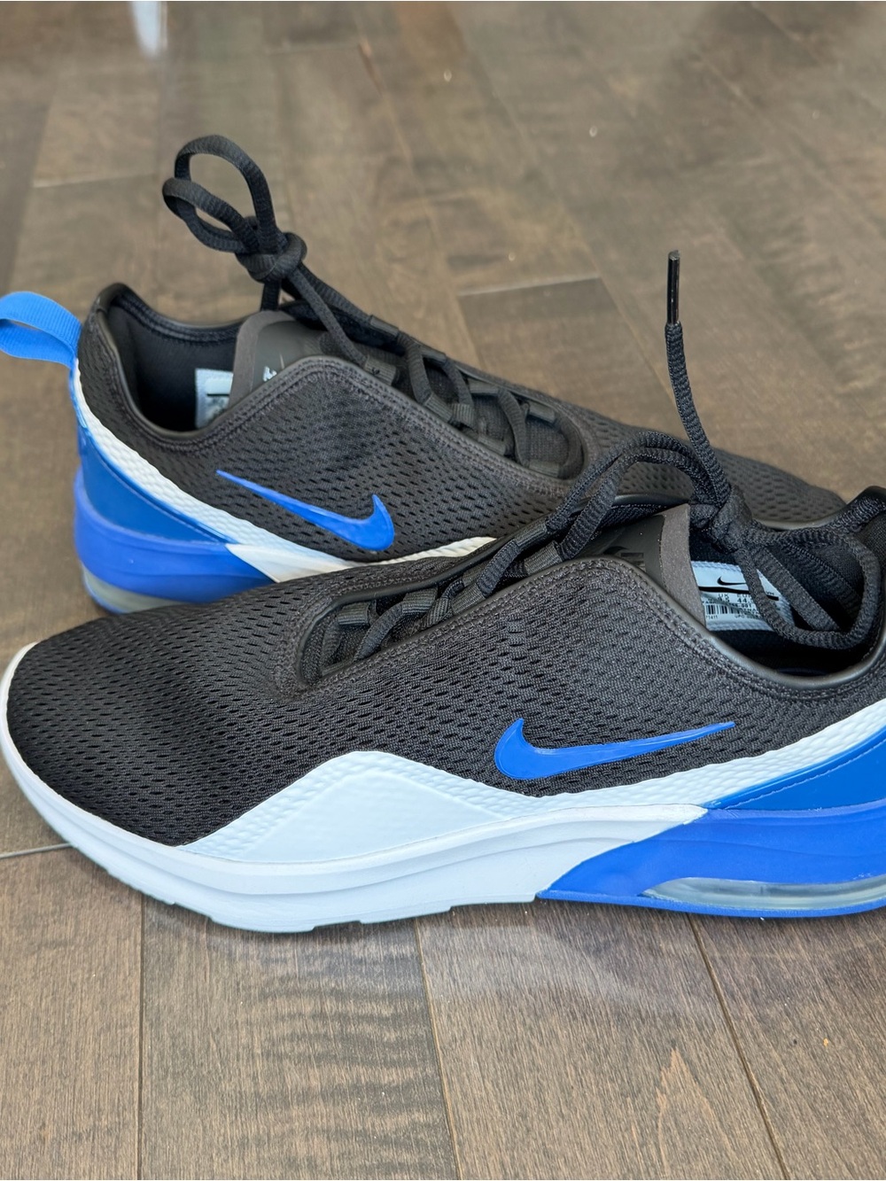 Nike Men’s Black and Blue Athletic Sneakers